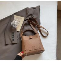Купить Сумка Fashion Bag M56371-1 brown на obuv-plus.com.ua