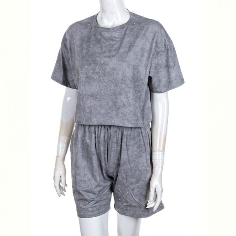 Купить Костюм CND2 4407-WY128 l.grey на obuv-plus.com.ua